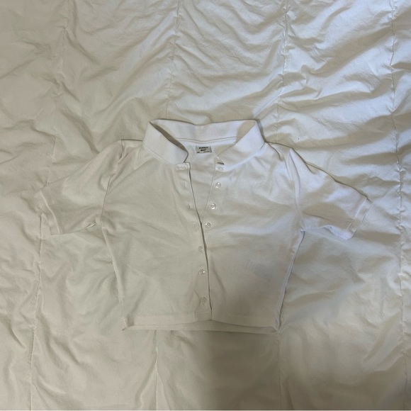 ARITZIA, Sunday Best — Audio Top (Cropped button up polo) - Picture 4 of 4